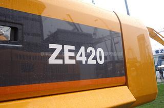中联重科ZE420挖掘机整机外观