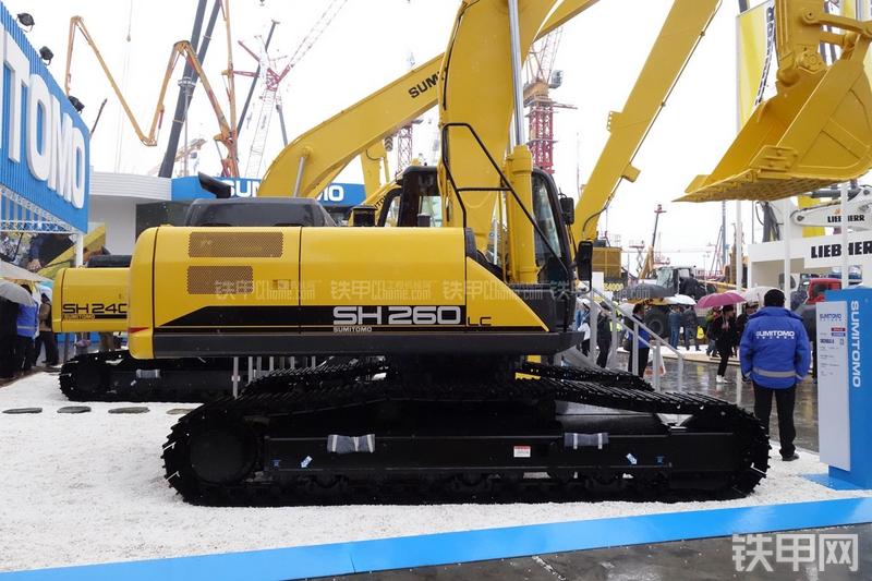 住友SH260LC-6挖掘机整机外观