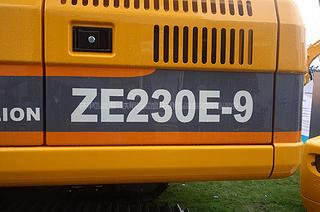 中联重科ZE230E-9挖掘机局部