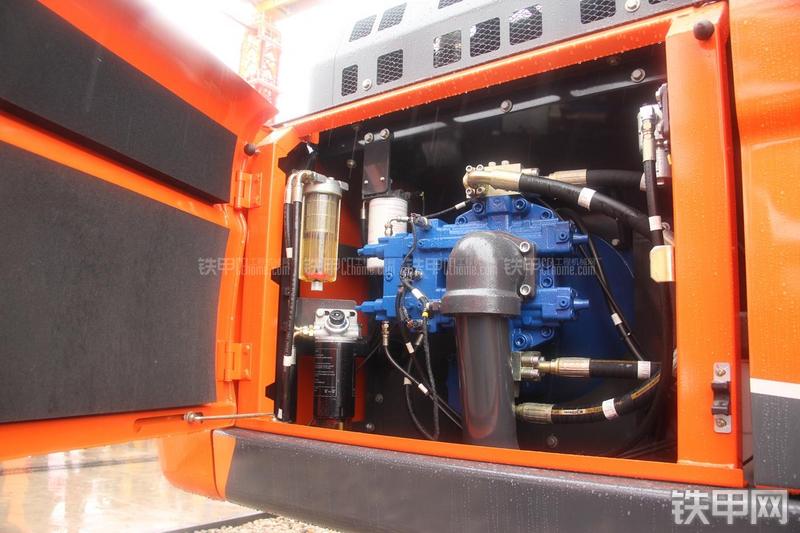 迪万伦DX340LC-9C挖掘机局部