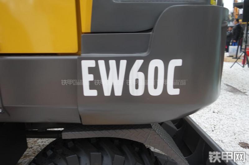 沃尔沃EW60C挖掘机局部