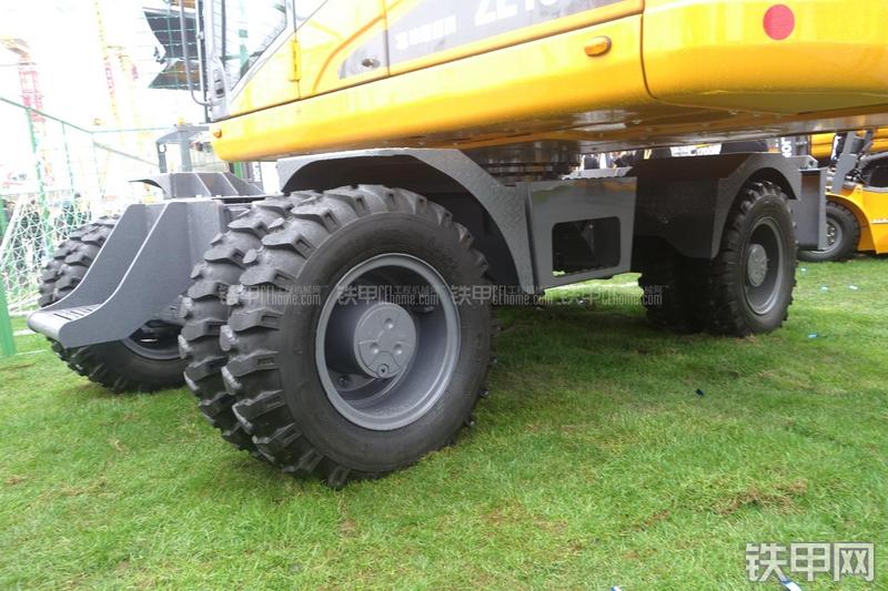 中联重科ZE150R挖掘机局部