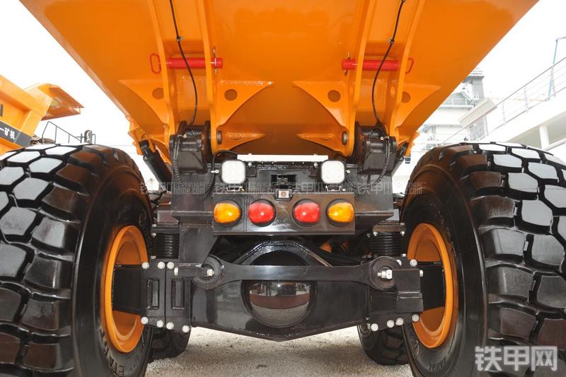 三一重工SAT40非公路自卸车局部