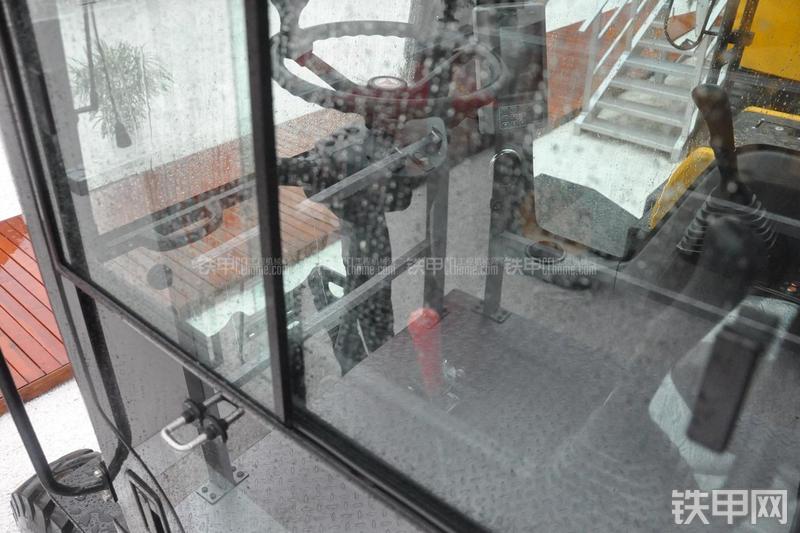 三一重工SY150W-9挖掘机局部