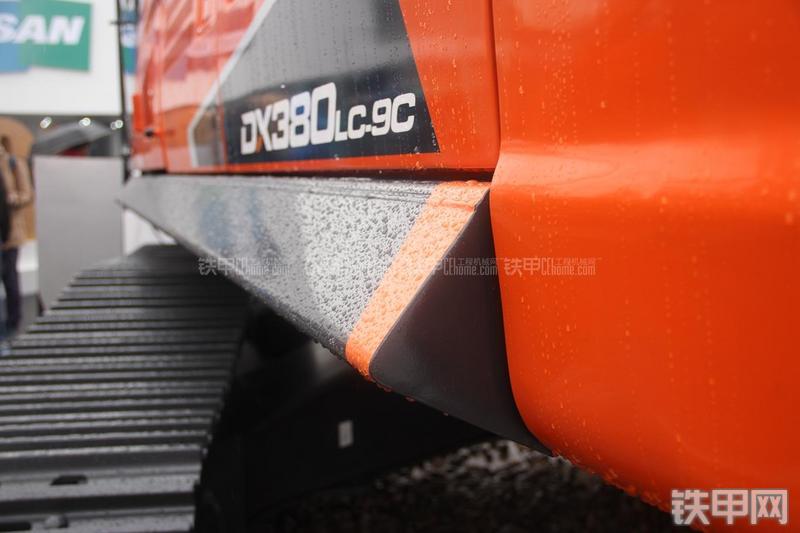 迪万伦DX380LC-9C挖掘机局部