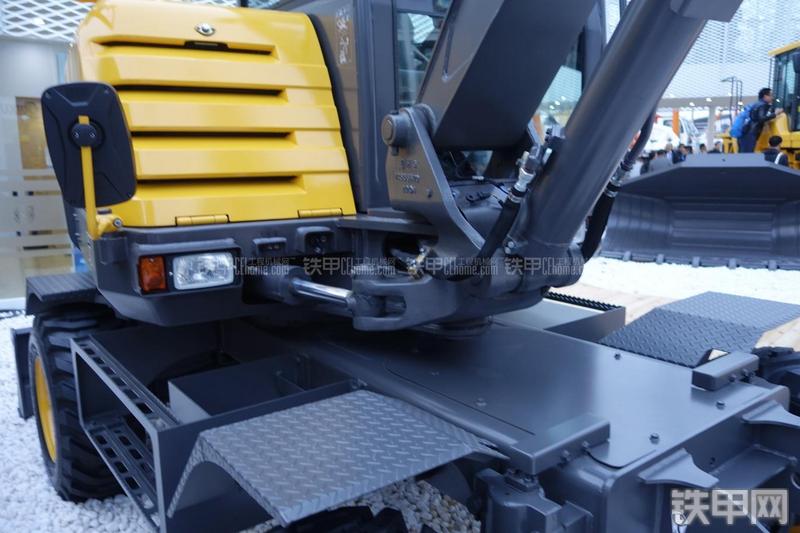 沃尔沃EW60C挖掘机局部