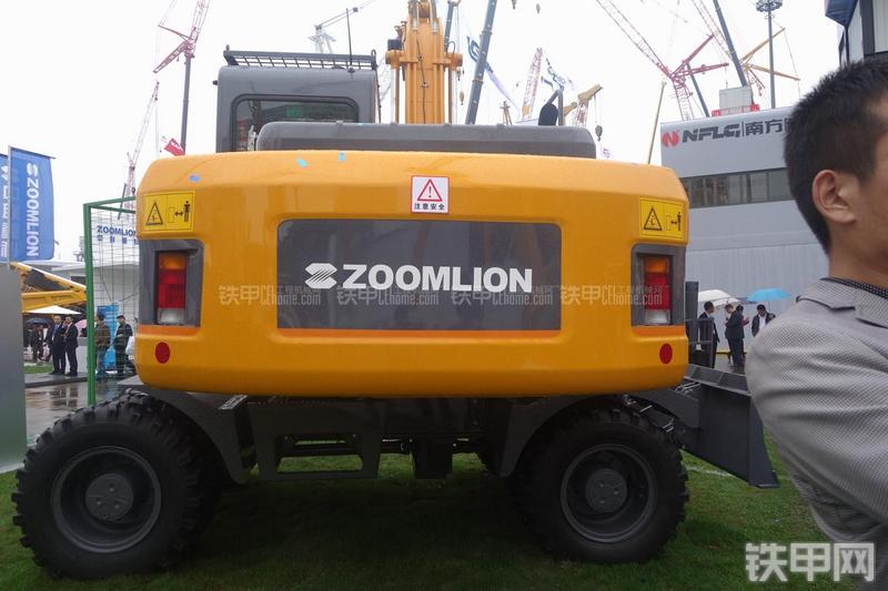 中联重科ZE150R挖掘机整机外观