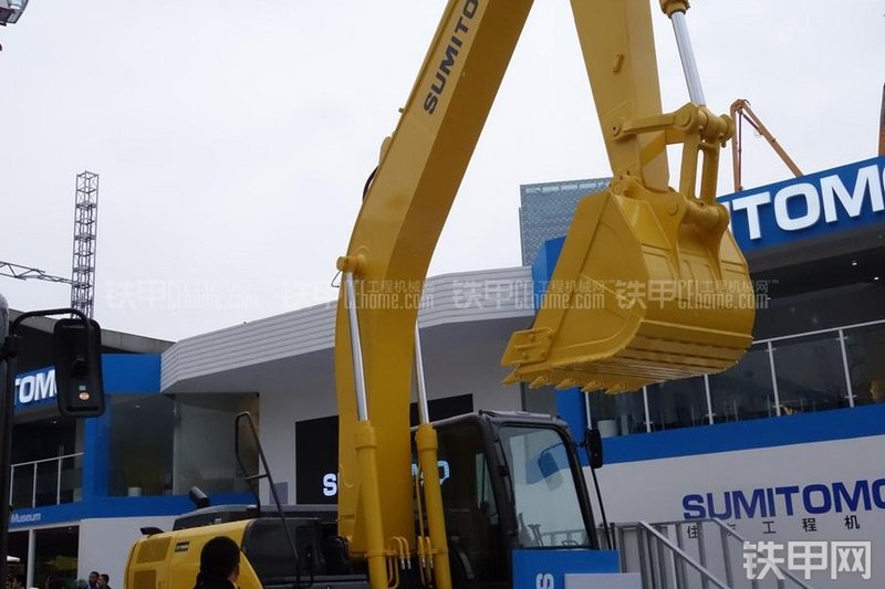 住友SH210-6挖掘机整机外观