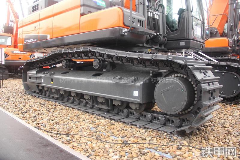 迪万伦DX420LC-9C挖掘机局部