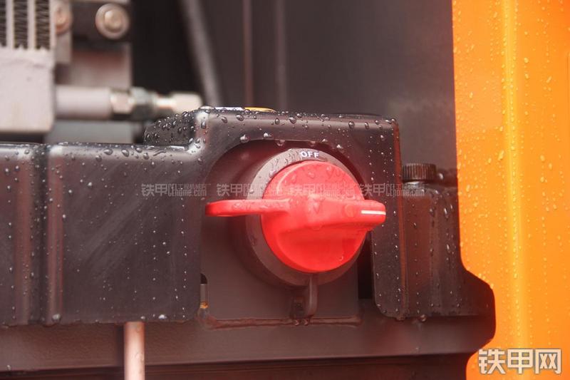 迪万伦DX420LC-9C挖掘机局部