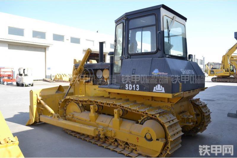 山推sd13标准型推土机