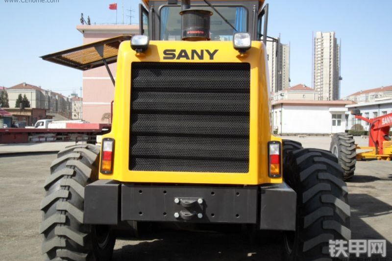 三一重工PQ190C平地机整机外观