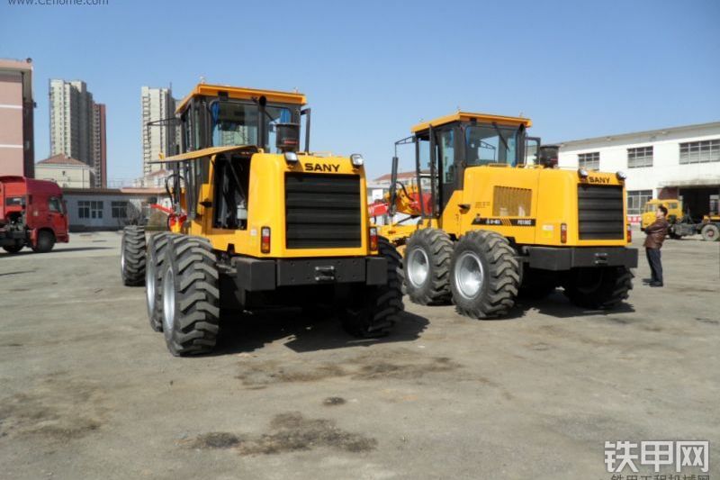 三一重工PQ190C平地机整机外观