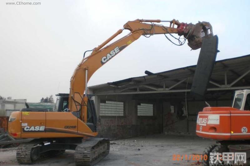 凯斯CX210B Hybrid 混合动力挖掘机整机外观