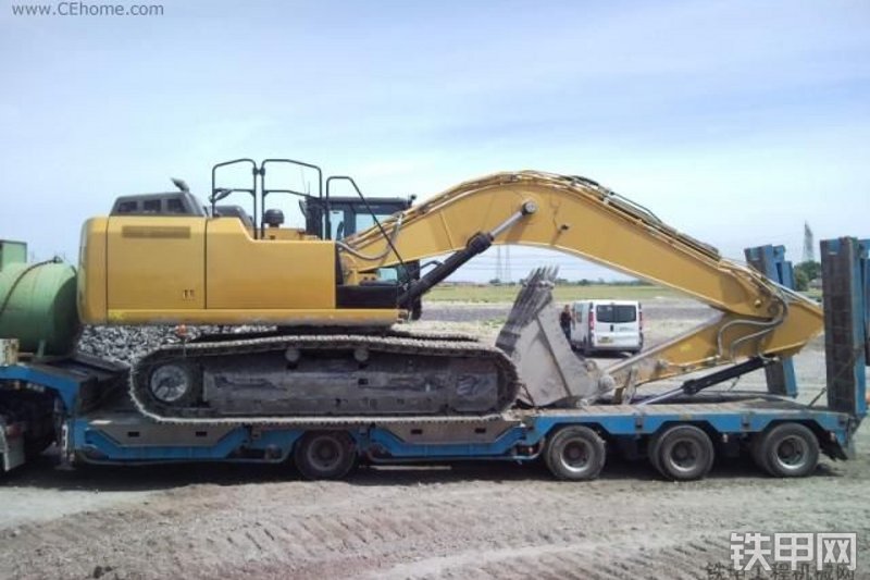 卡特彼勒336E挖掘机整机外观