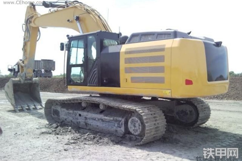卡特彼勒336E挖掘机整机外观