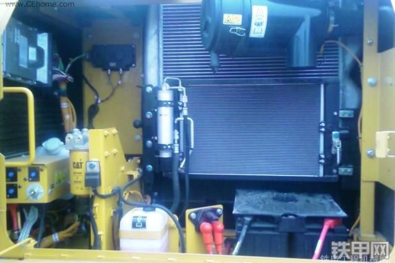 卡特彼勒315DL挖掘机局部