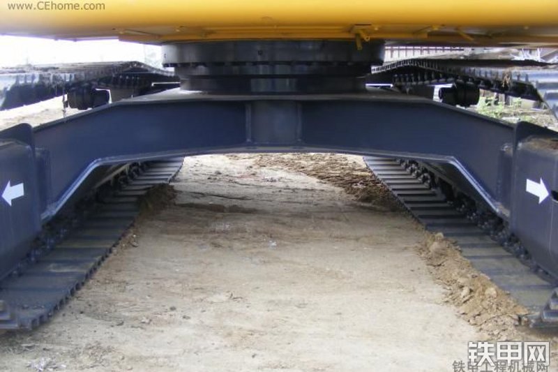 柳工CLG915C挖掘机整机外观