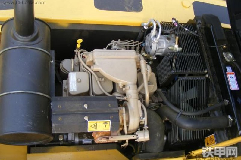 柳工CLG915C挖掘机整机外观