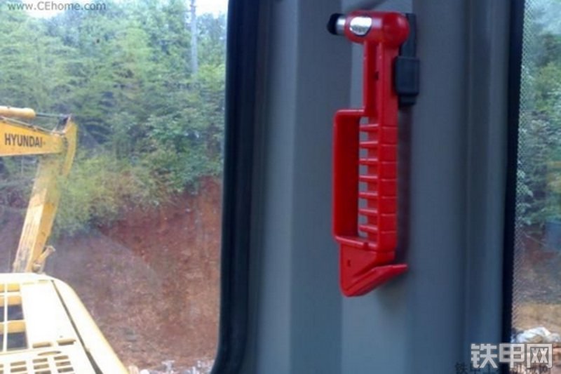 柳工CLG925LC挖掘机整机外观