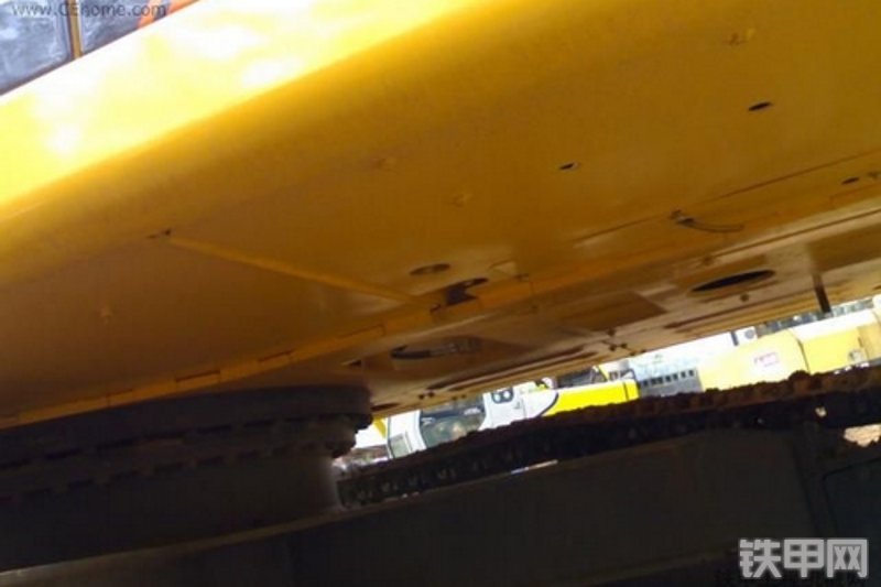 柳工CLG925LC挖掘机整机外观