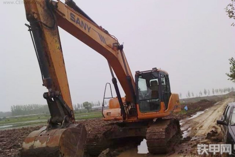 三一重工SY205C-8挖掘机整机外观