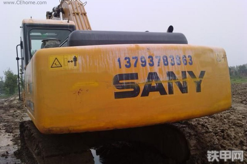 三一重工SY205C-8挖掘机整机外观