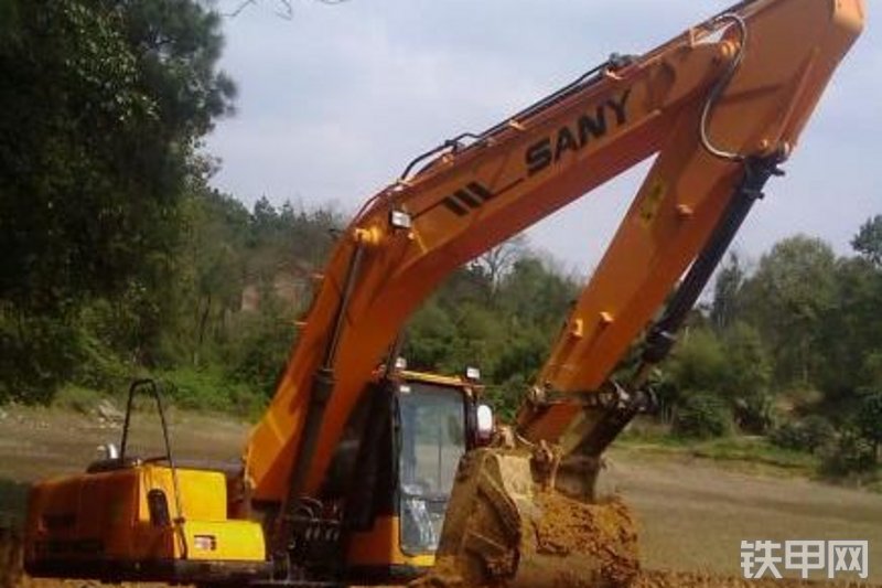 三一重工SY205C-8挖掘机整机外观