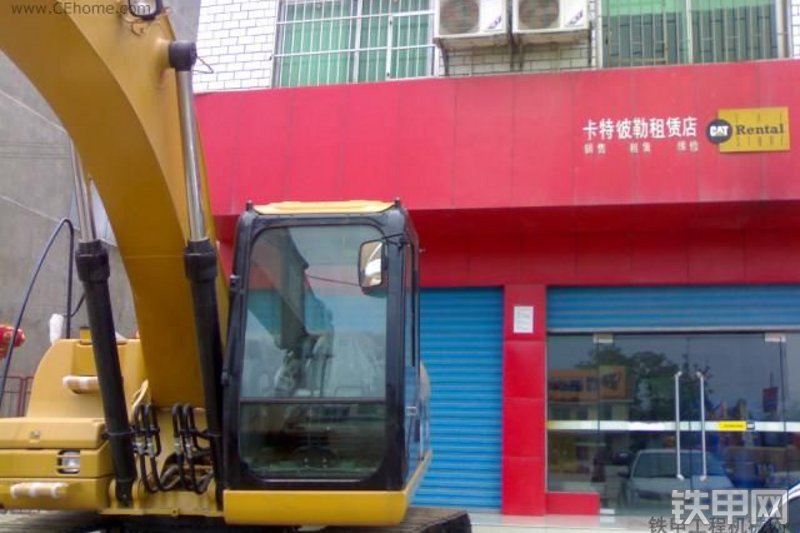 卡特彼勒320DGC进口挖掘机整机外观