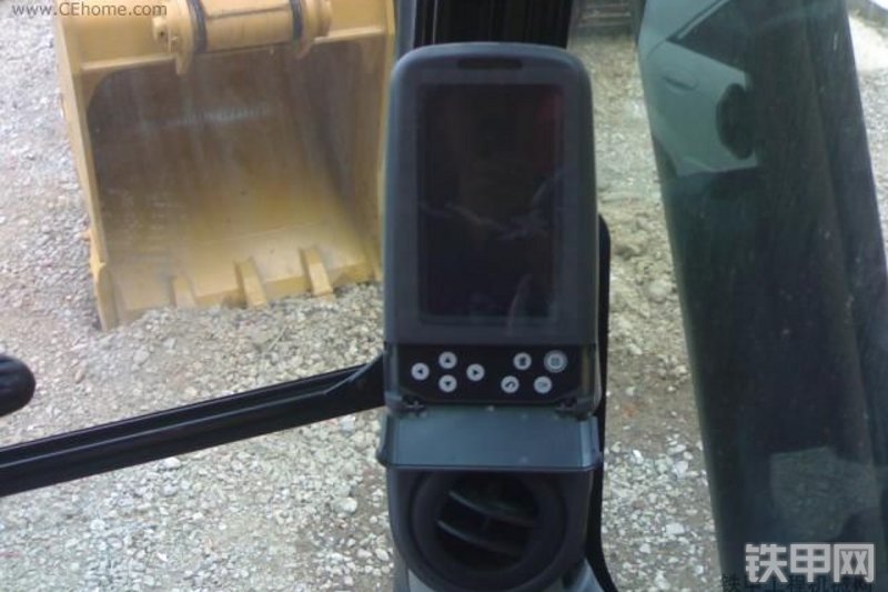 卡特彼勒320DGC进口挖掘机整机外观