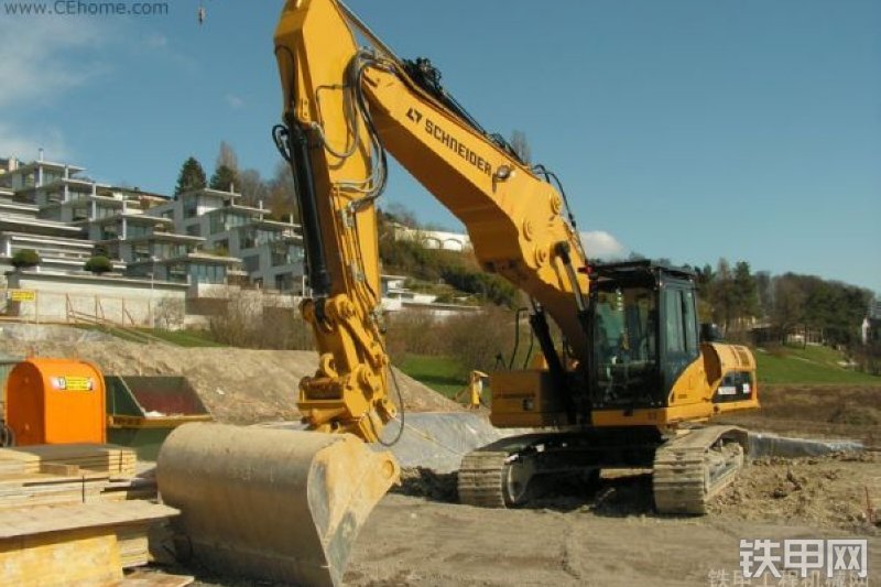 卡特彼勒325DL挖掘机整机外观