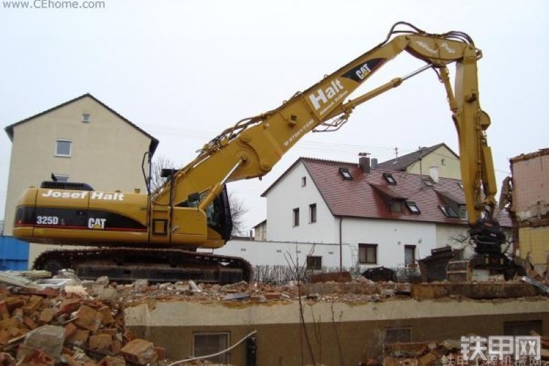 卡特彼勒325DL挖掘机整机外观