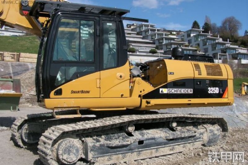 卡特彼勒325DL挖掘机整机外观