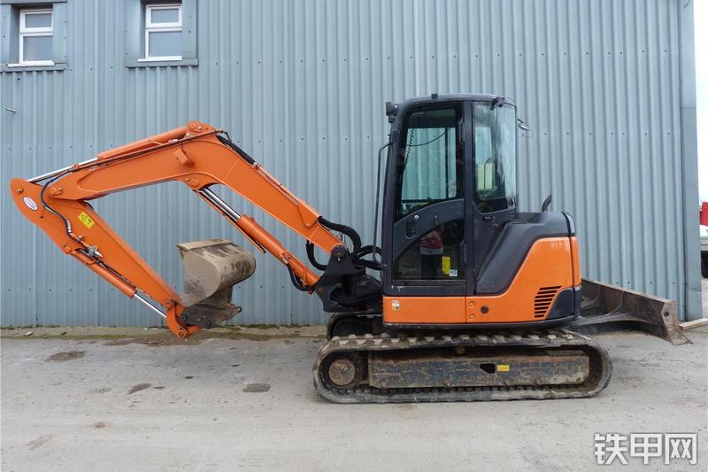 日立ZX60USB-3挖掘机整机外观