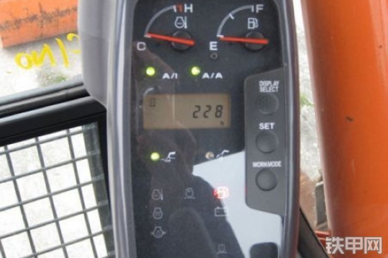 日立ZX110挖掘机整机外观