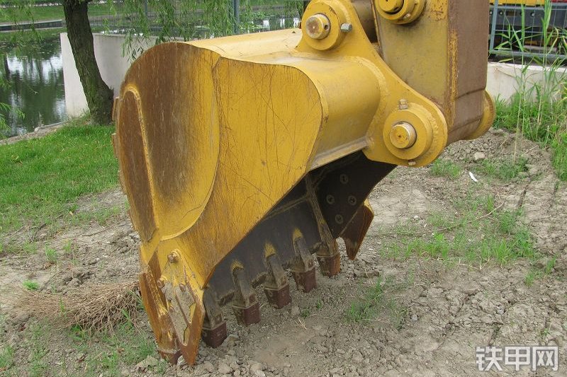 卡特彼勒320D液压挖掘机局部