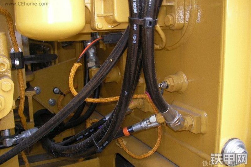 卡特彼勒320D液压挖掘机局部