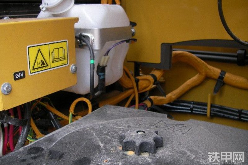 卡特彼勒320D液压挖掘机局部