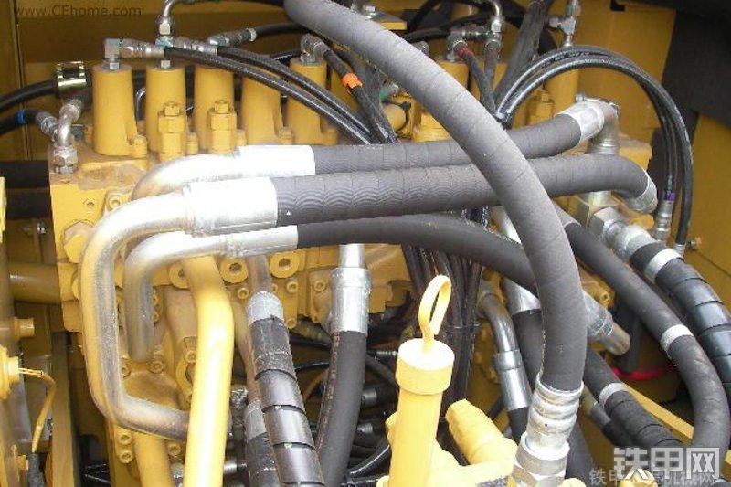 卡特彼勒320D液压挖掘机局部