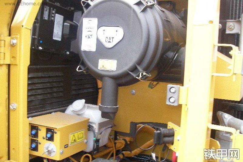 卡特彼勒320D液压挖掘机局部