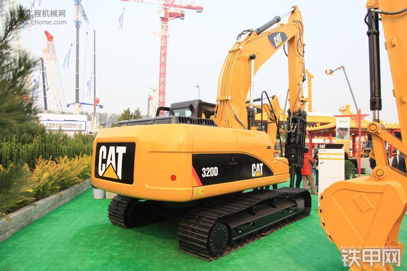 卡特彼勒320D液压挖掘机整机外观