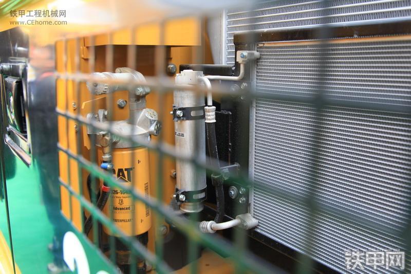 卡特彼勒320D液压挖掘机局部