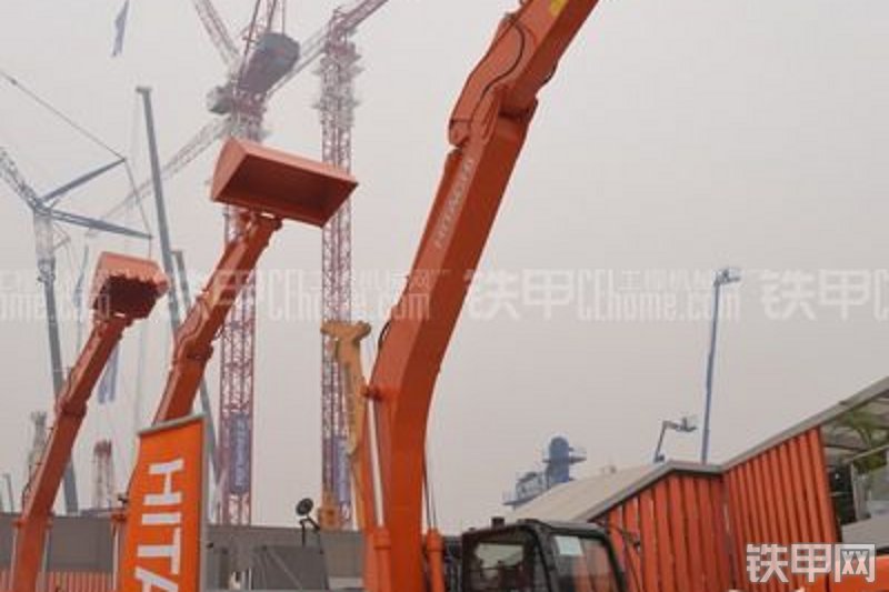 日立ZX240-3挖掘机整机外观