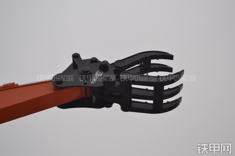 日立ZX240-3挖掘机整机外观