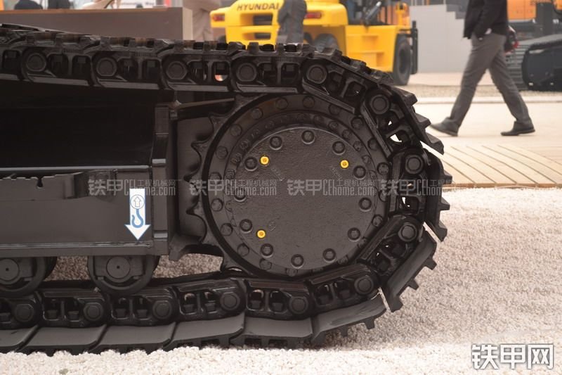 日立ZX240-3挖掘机整机外观