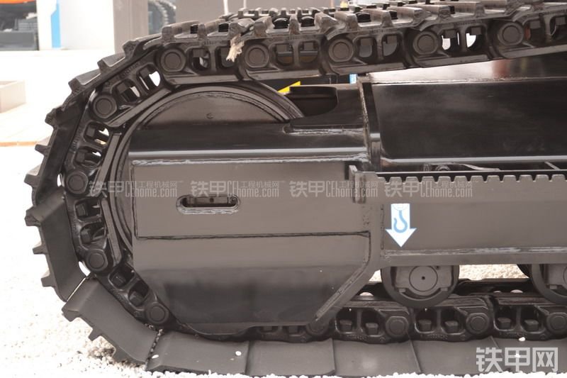 日立ZX240-3挖掘机整机外观