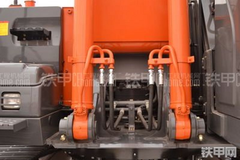 日立ZX240-3挖掘机整机外观