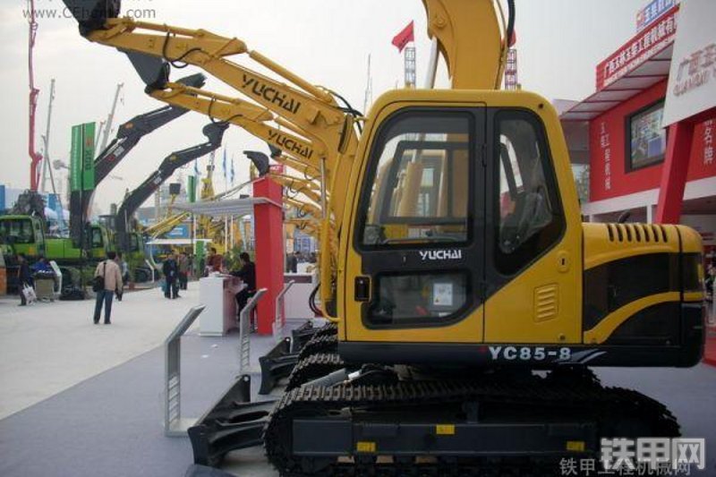 玉柴YC85-8挖掘机整机外观