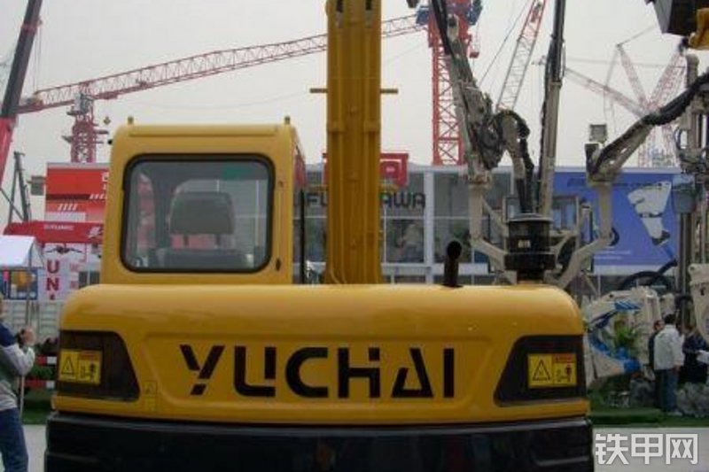 玉柴YC85-8挖掘机整机外观