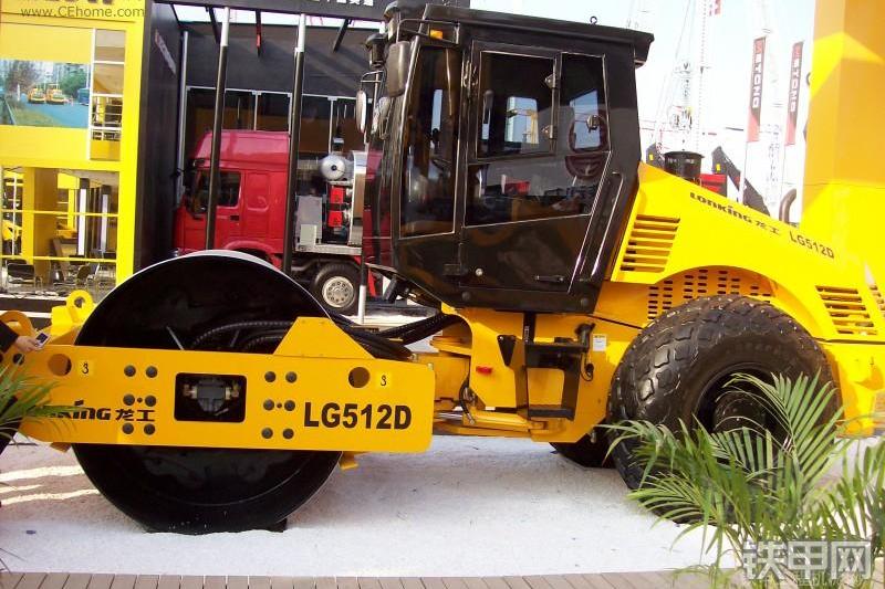 龙工LG512D全液压压路机整机外观